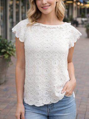 Lilly Pulitzer Crochet Eyelet Blouse Cap Short Sleeve Ruffle Button Back Size 8